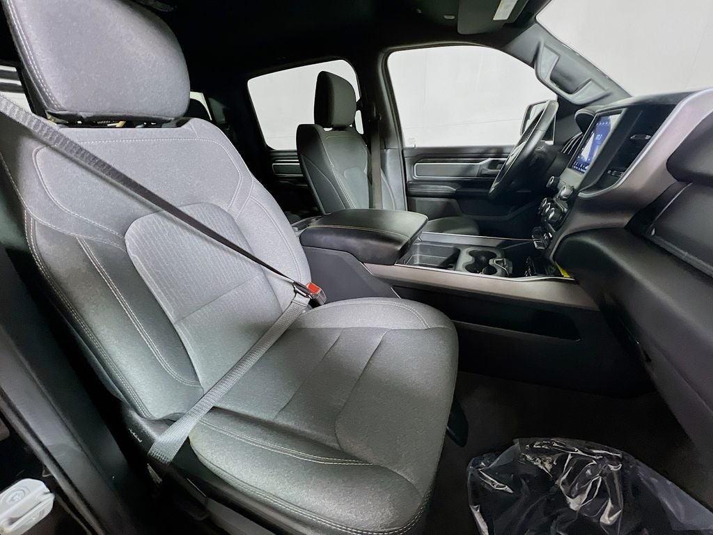 2020 RAM 1500 Big Horn Crew Cab 4x4 5'7" Box