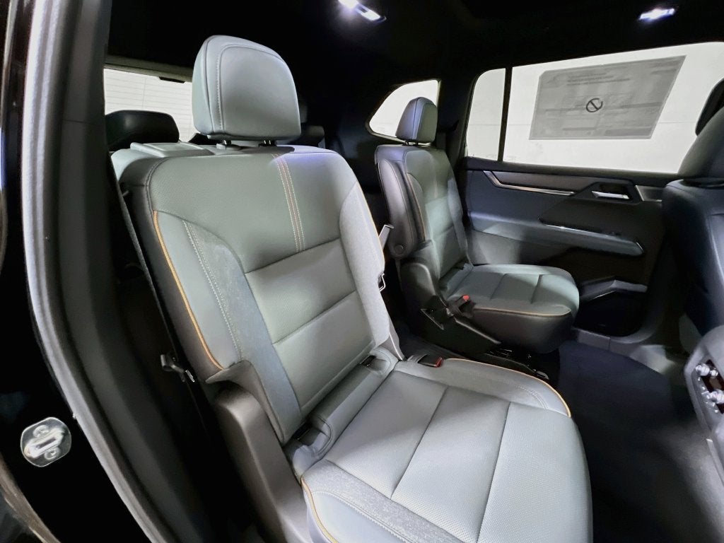 2027 GMC Acadia AT4