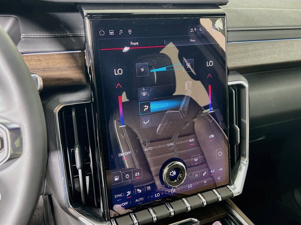 2027 GMC Acadia Denali Ultimate - Photo 13