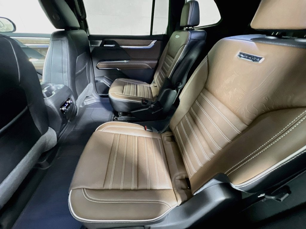 2027 GMC Acadia Denali Ultimate - Photo 20