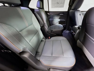 2025 GMC Acadia AT4