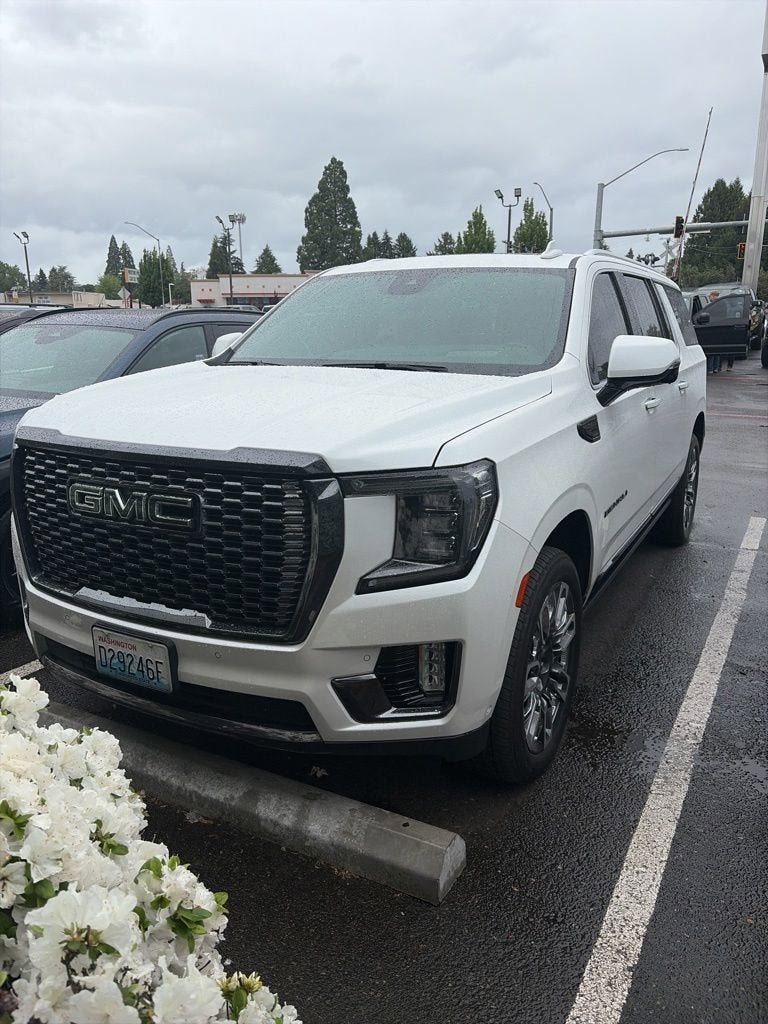 2024 GMC Yukon Denali Ultimate AWD's photo