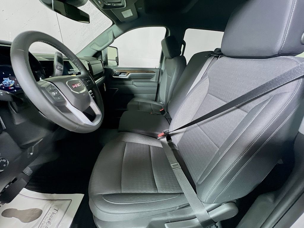2026 GMC Sierra 3500 HD SLE