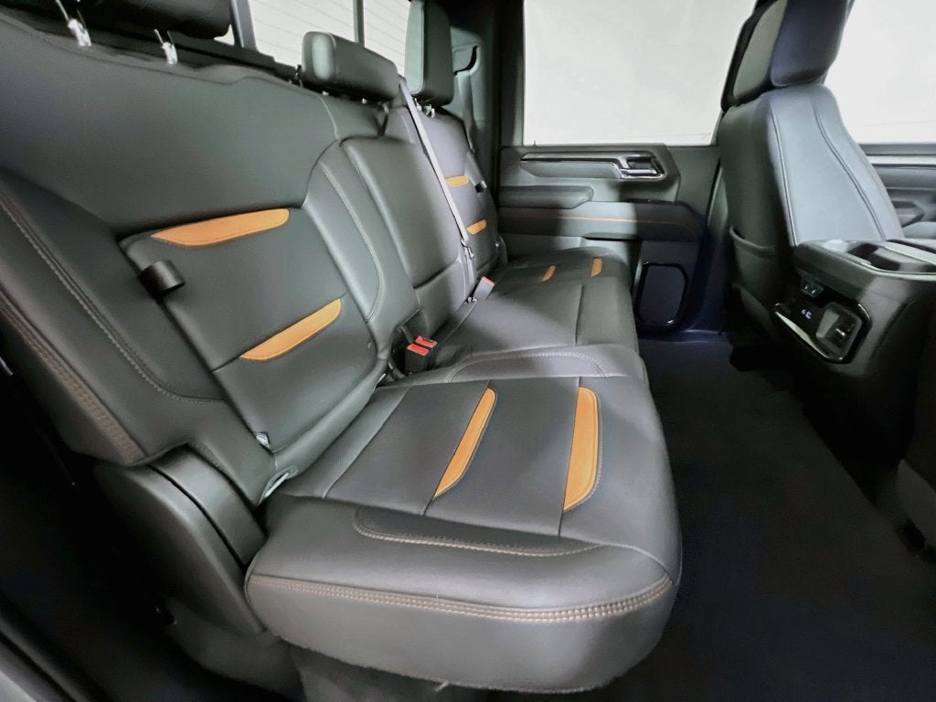 2025 GMC Sierra 3500 HD AT4