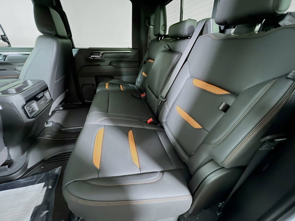 2026 GMC Sierra 3500HD AT4 - Photo 18