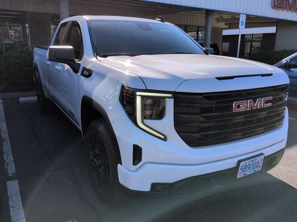 2025 GMC Sierra 1500 Elevation