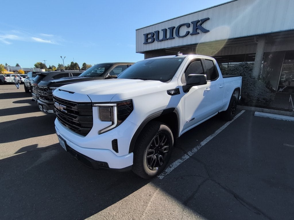 2025 GMC Sierra 1500 Elevation