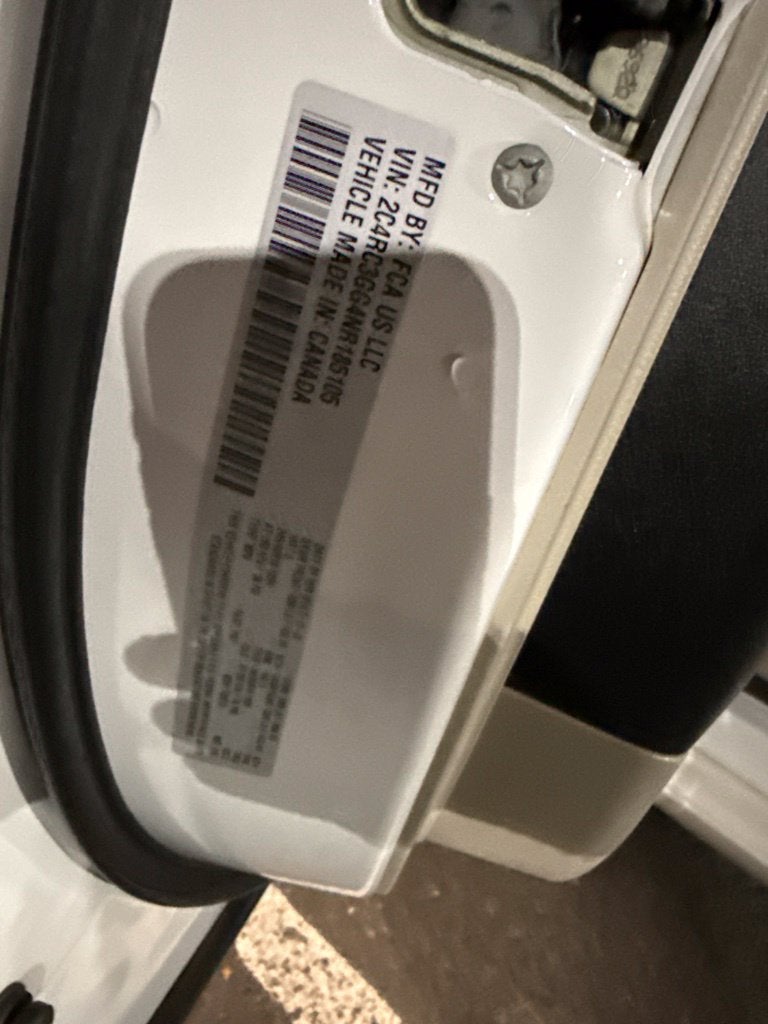 2022 Chrysler Pacifica Limited AWD