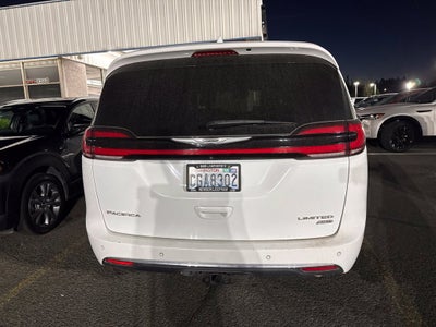 2022 Chrysler Pacifica Limited AWD