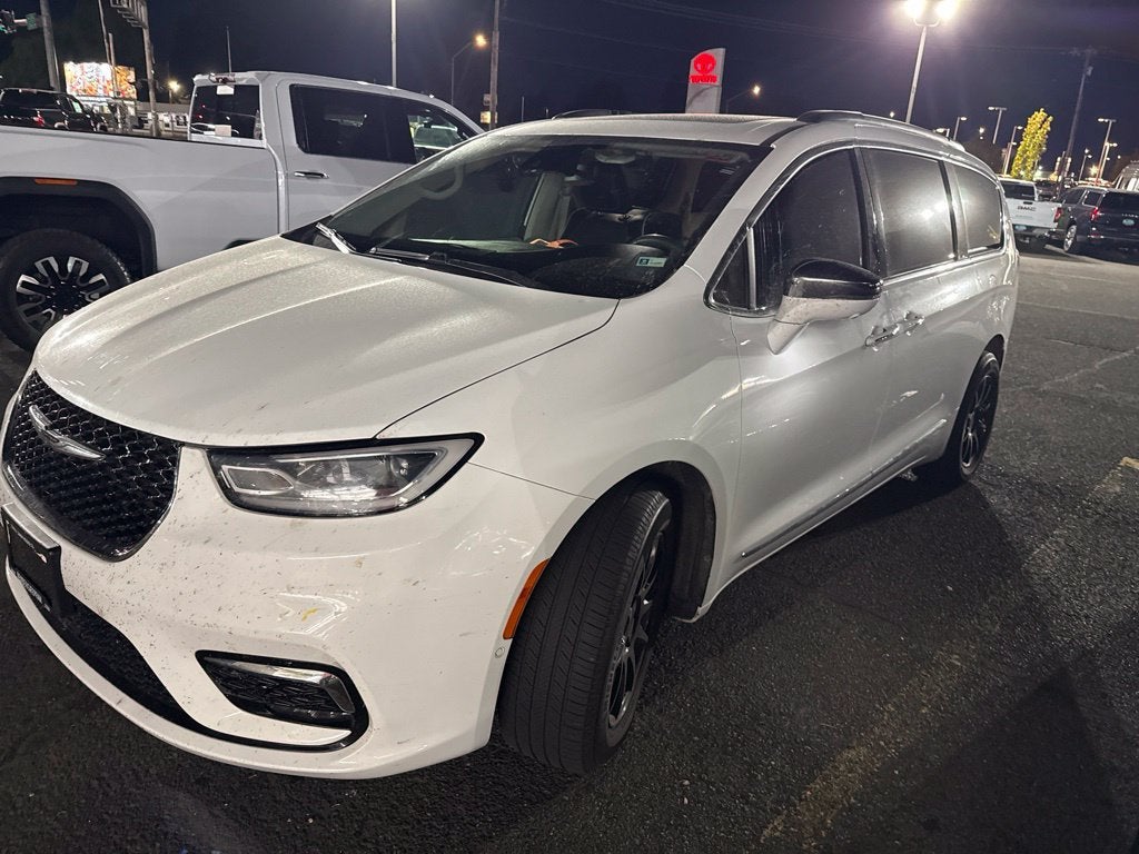 2022 Chrysler Pacifica Limited AWD