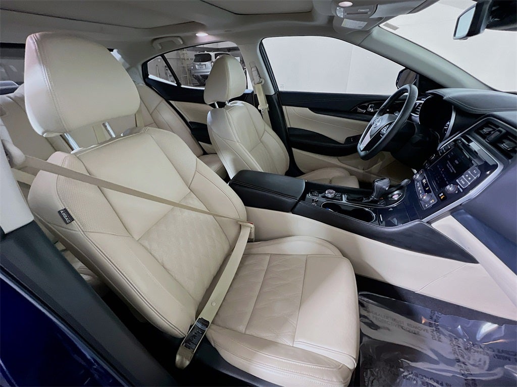 2023 Nissan Maxima Platinum