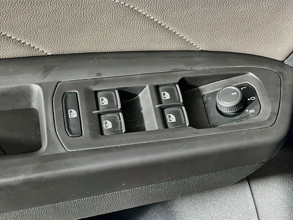 2022 Volkswagen Atlas Cross Sport 2.0T SE