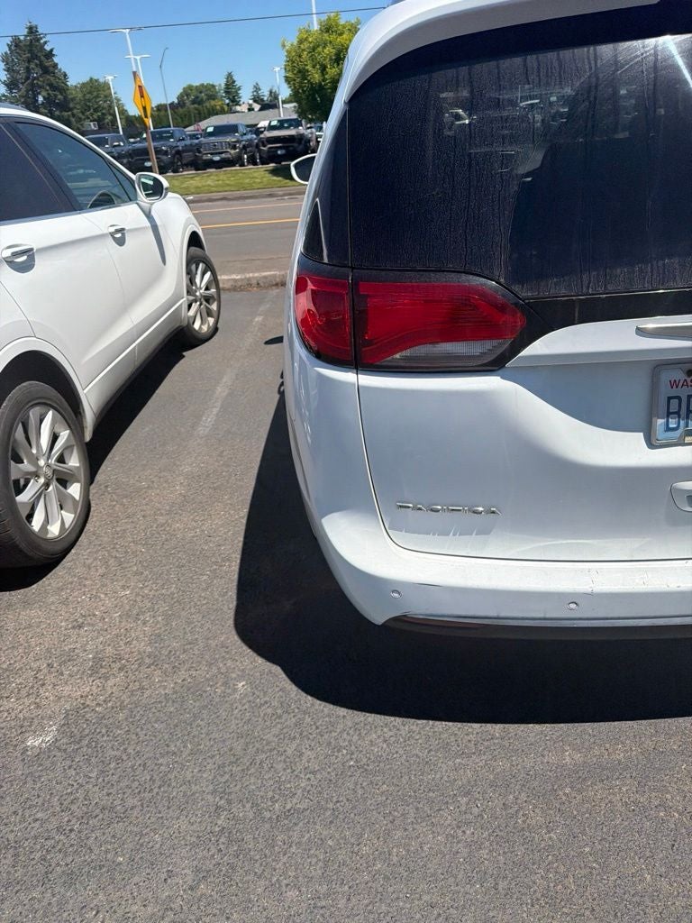 2018 Chrysler Pacifica Touring L