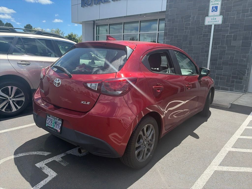 2020 Toyota Yaris XLE