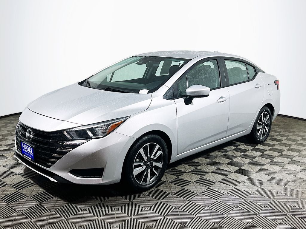 2024 Nissan Versa 1.6 SV