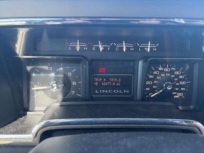 2011 Lincoln Navigator Base