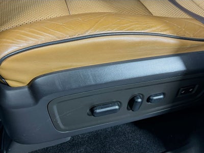 2011 Lincoln Navigator Base