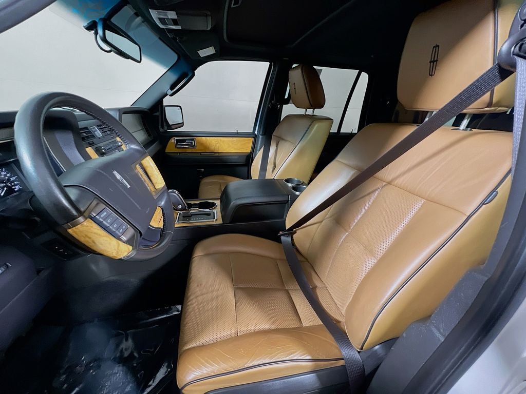2011 Lincoln Navigator Base