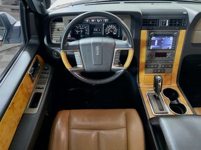 2011 Lincoln Navigator Base