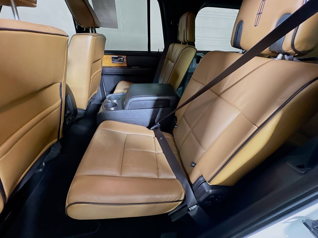 2011 Lincoln Navigator Base