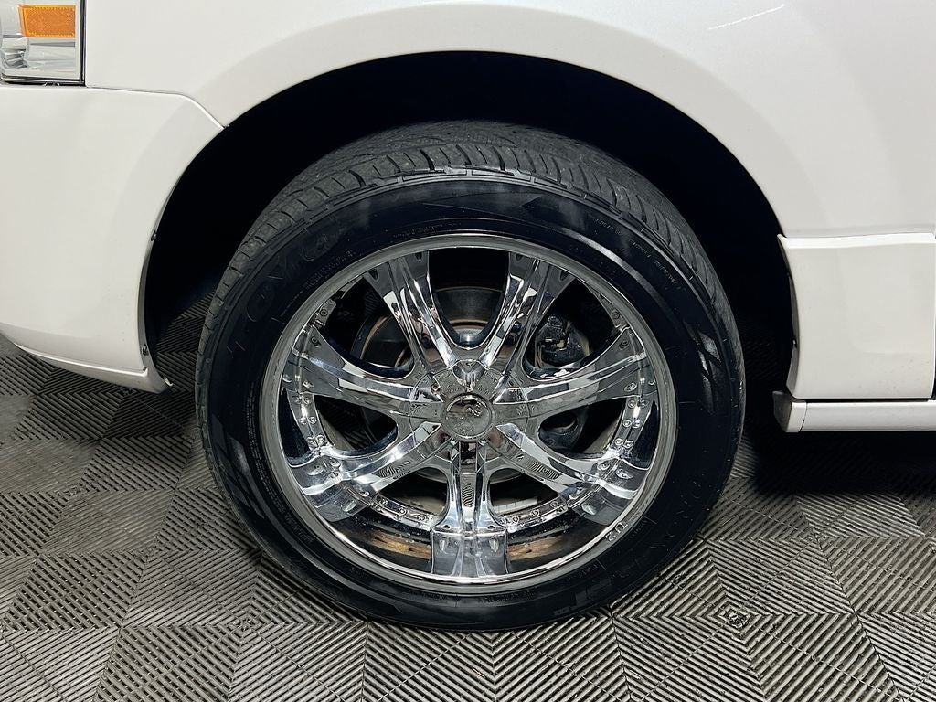 2011 Lincoln Navigator Base
