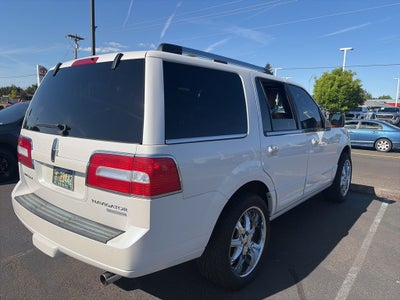 2011 Lincoln Navigator Base