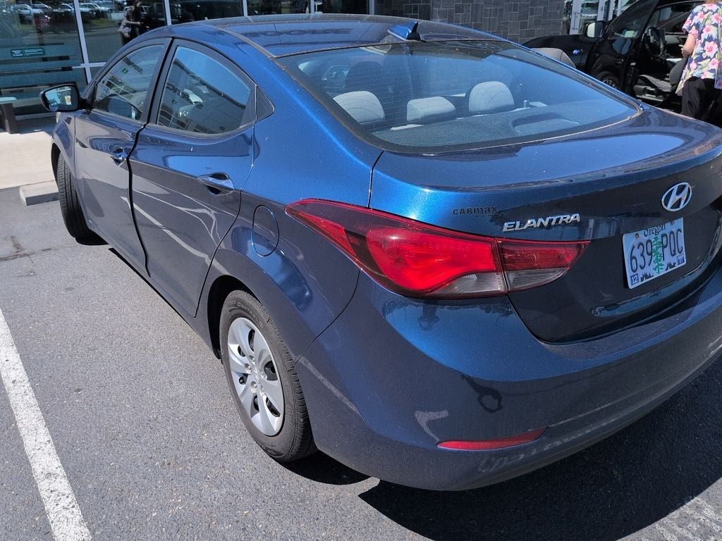 2016 Hyundai Elantra SE