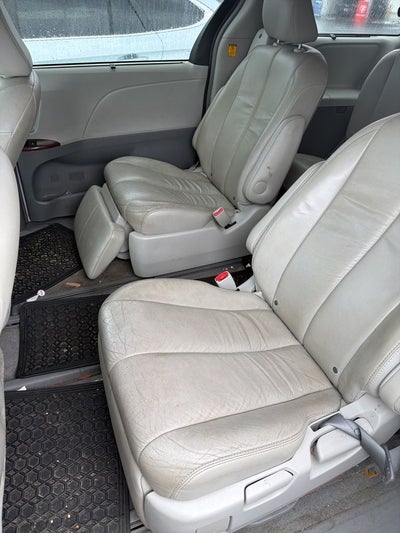 2012 Toyota Sienna XLE 7 Passenger