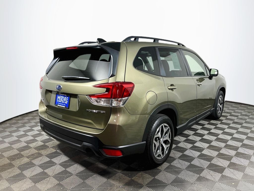2024 Subaru Forester Premium