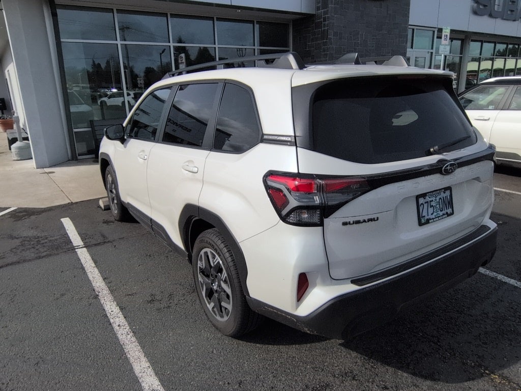 2025 Subaru Forester Premium