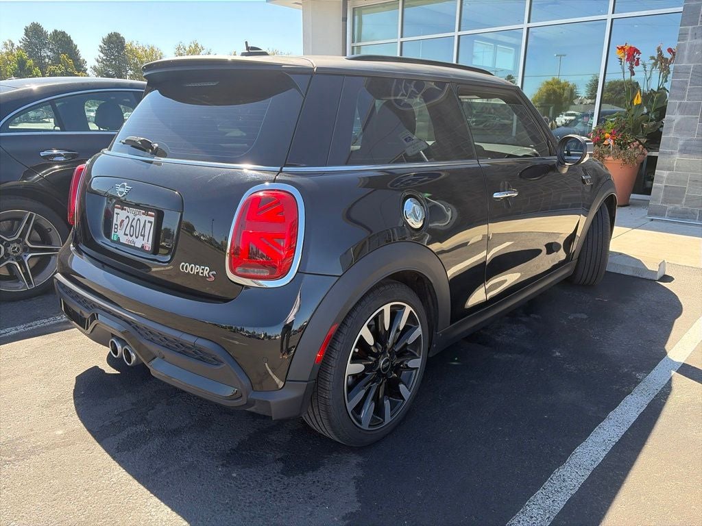 2022 MINI Cooper S Signature