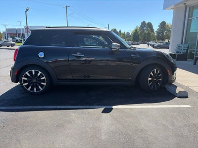 2022 MINI Cooper S Signature