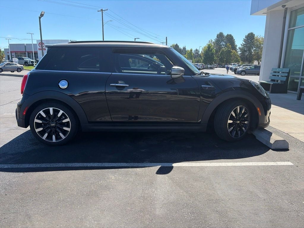 2022 MINI Cooper S Signature