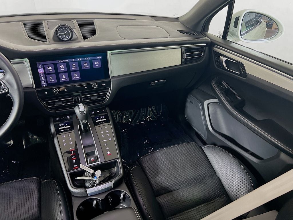 2024 Porsche Macan GTS