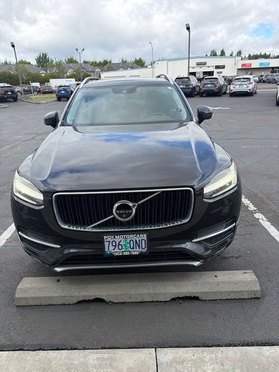 2016 Volvo XC90 T6 Momentum