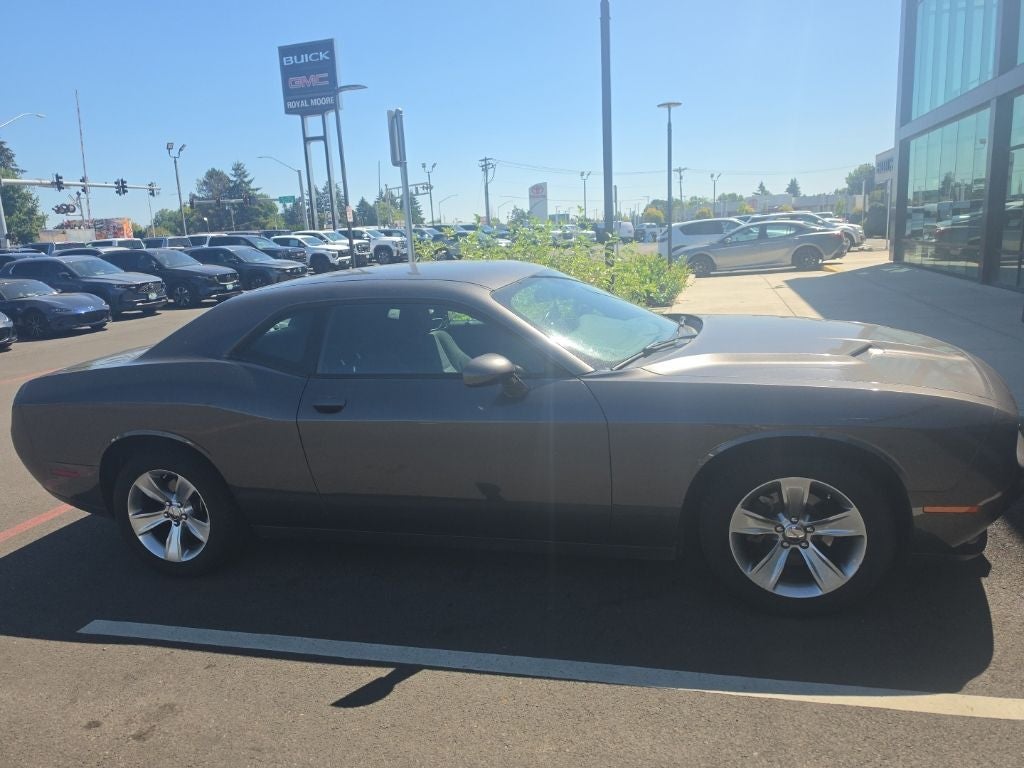 2017 Dodge Challenger SXT
