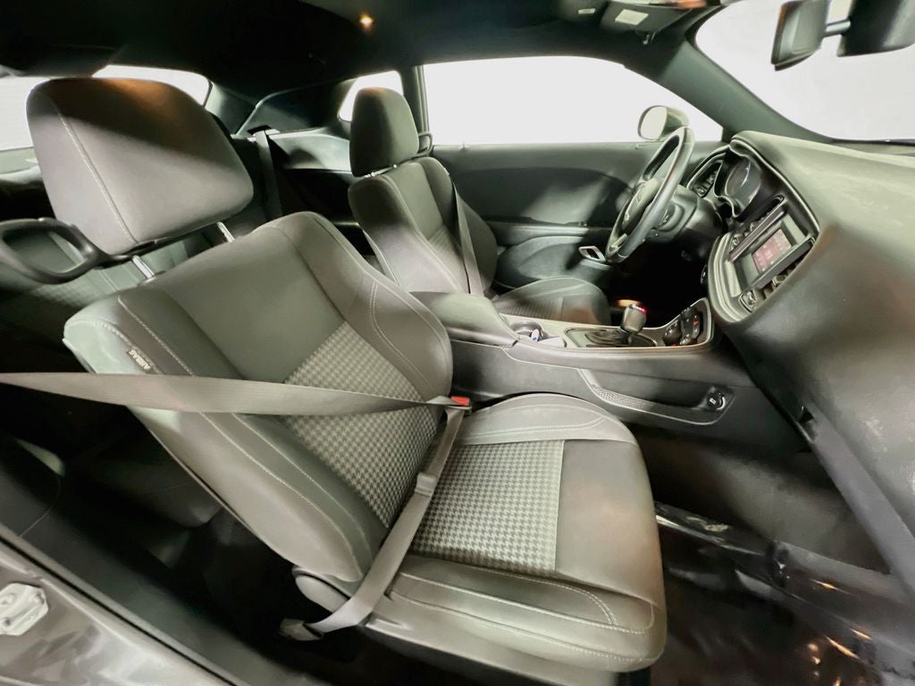 2017 Dodge Challenger SXT