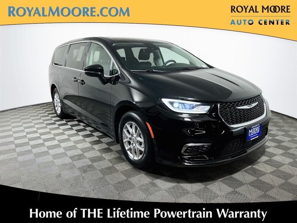 2024 Chrysler Pacifica Touring L