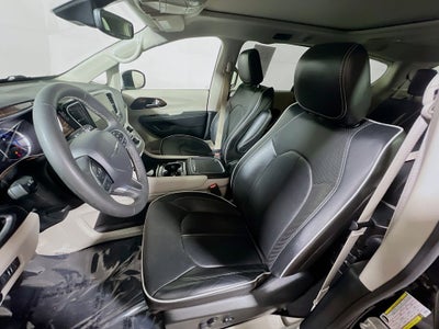 2023 Chrysler Pacifica Hybrid Limited