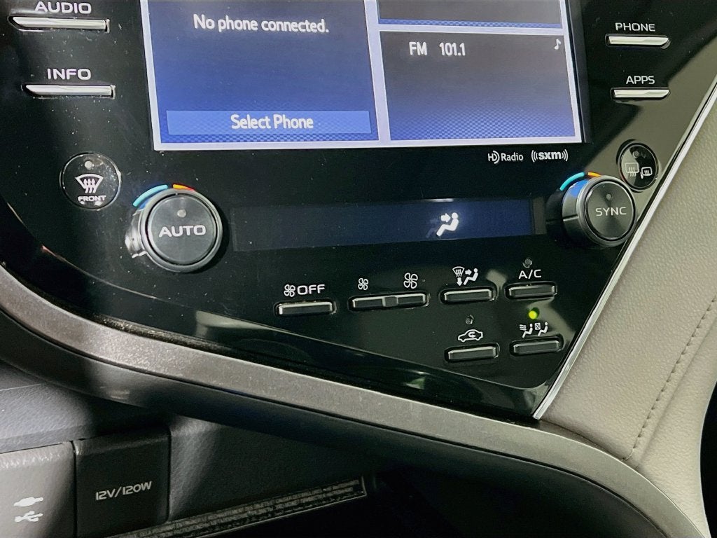 2018 Toyota Camry Hybrid SE