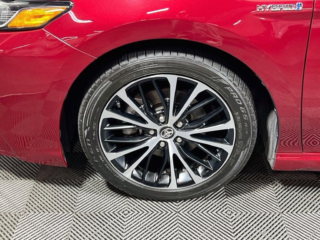 2018 Toyota Camry Hybrid SE