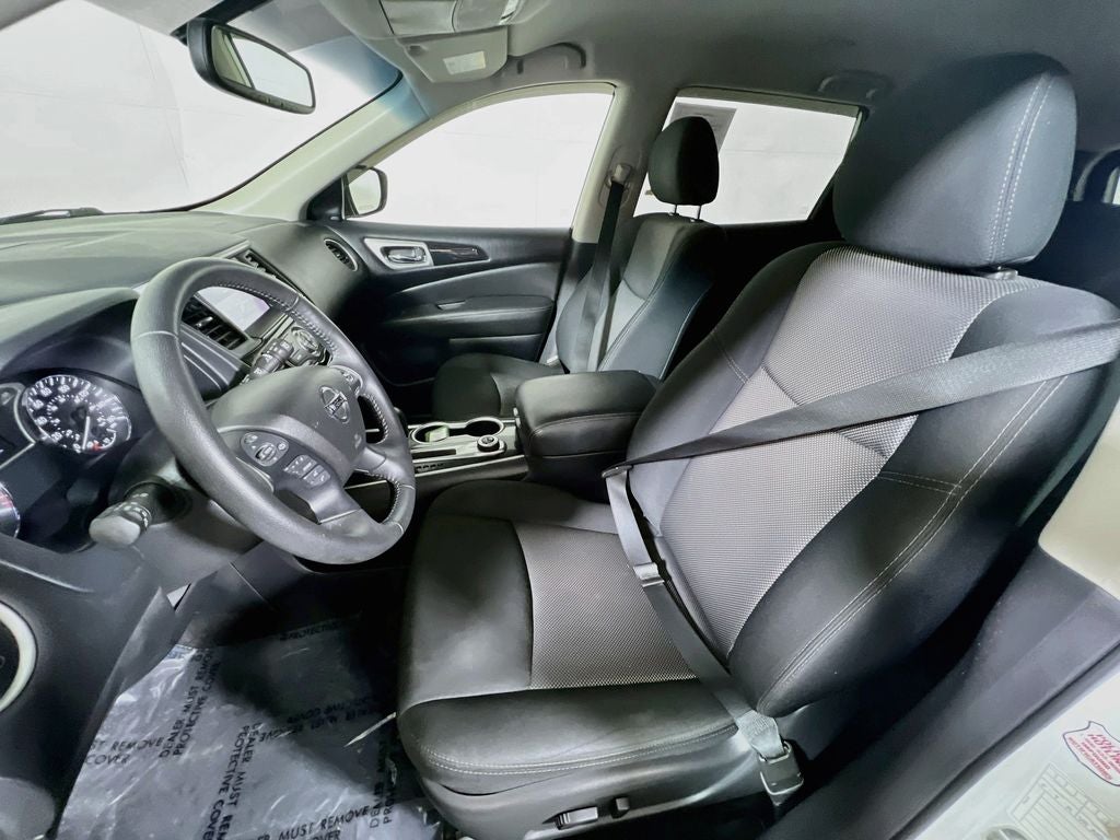 2020 Nissan Pathfinder SV