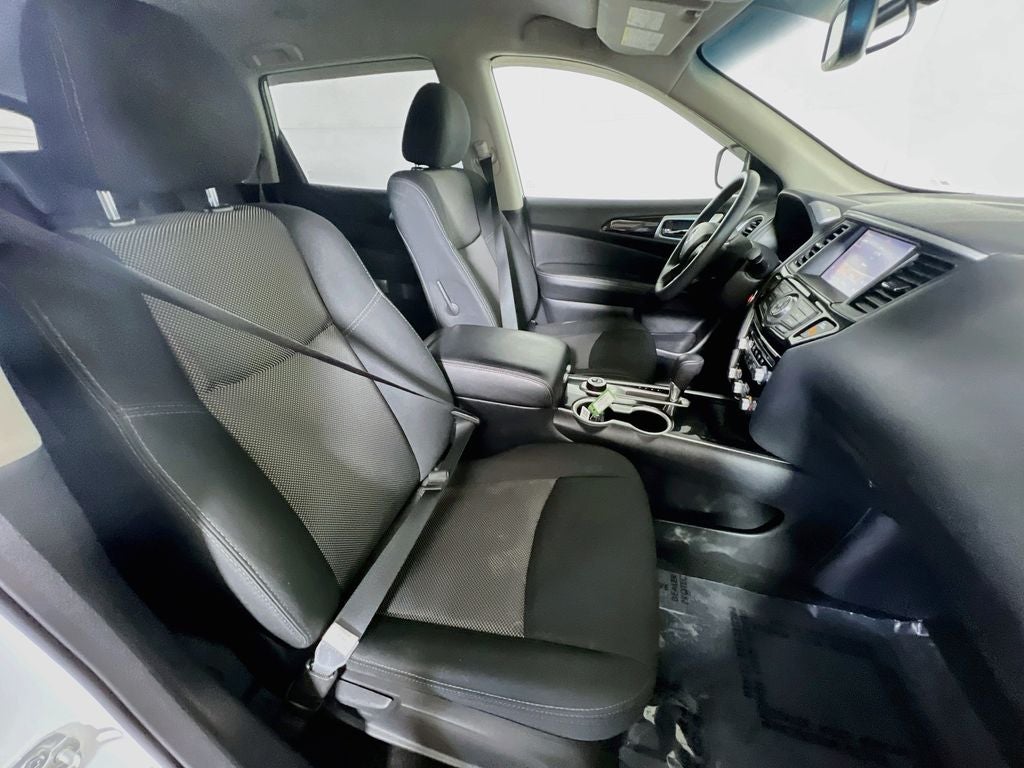 2020 Nissan Pathfinder SV