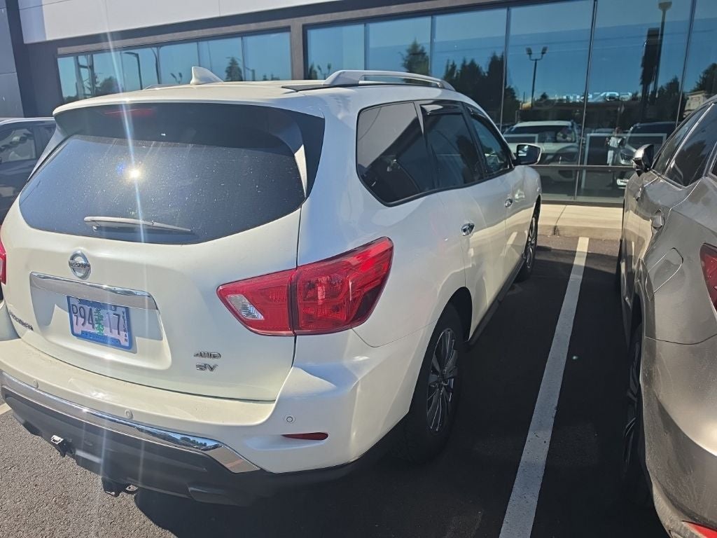 2020 Nissan Pathfinder SV