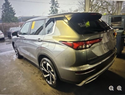 2023 Mitsubishi Outlander PHEV SE