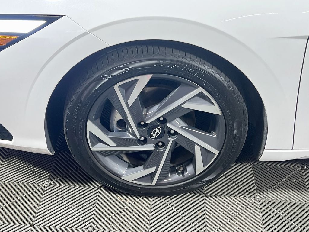 2024 Hyundai Elantra Limited