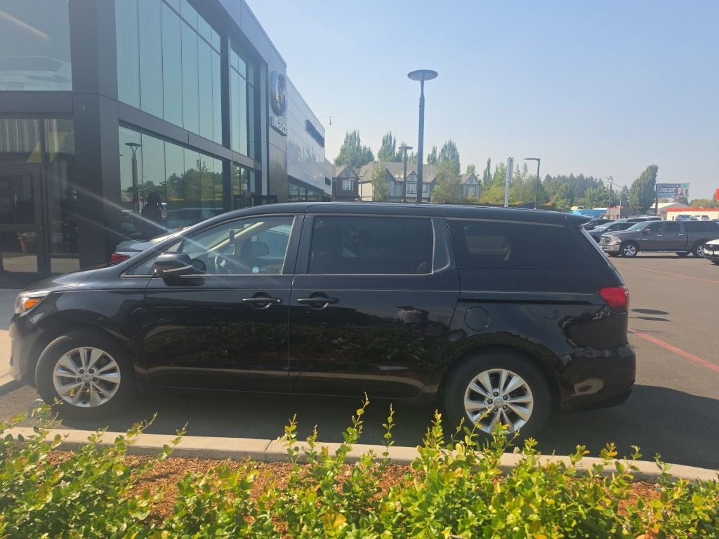 2018 Kia Sedona LX
