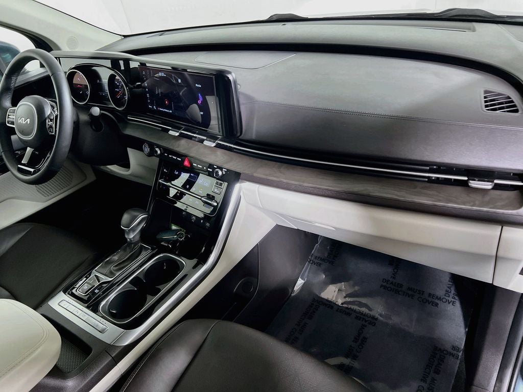 2024 Kia Carnival EX