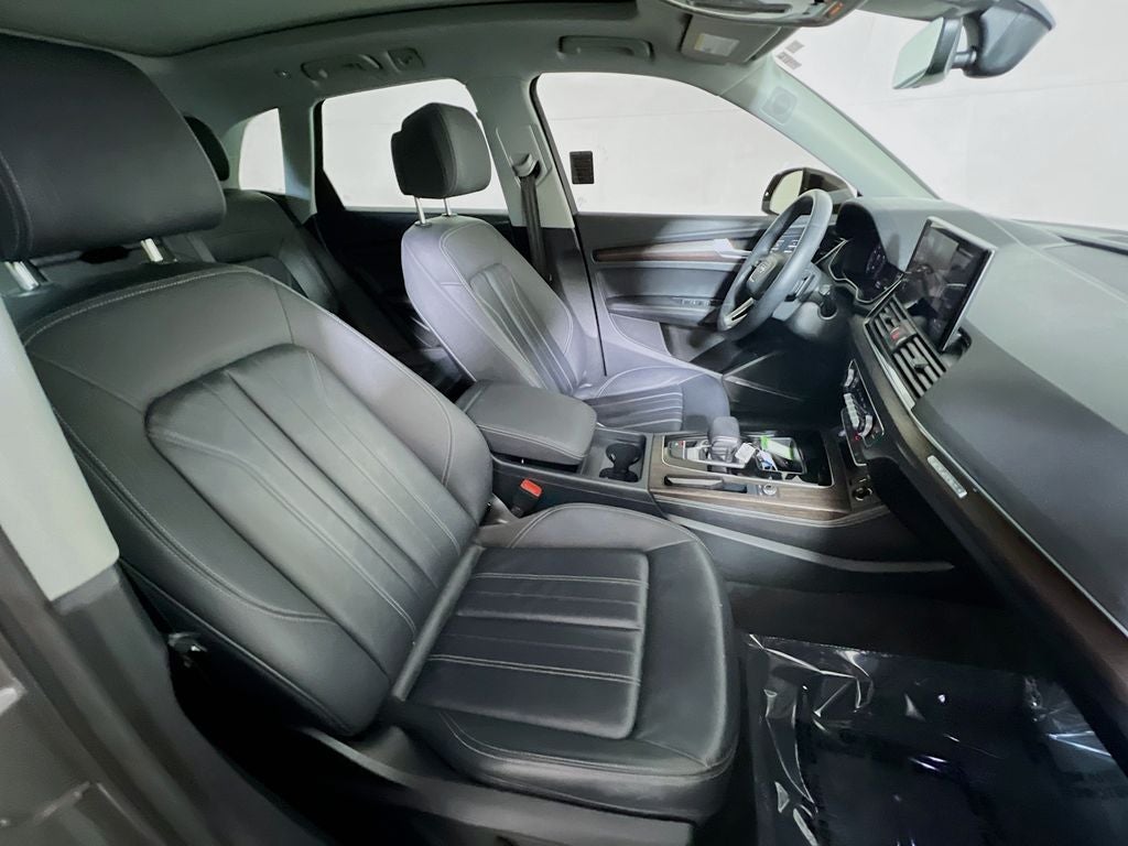 2023 Audi Q5 45 S line Premium quattro