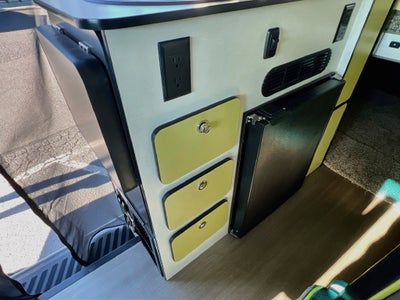 2018 Winnebago Revel 2019 44E